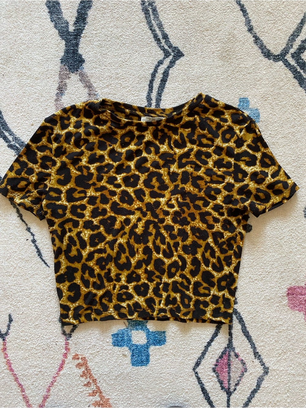 Zara Leopard Print Short Sleeve Crop Top - size M